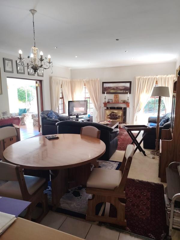 3 Bedroom Property for Sale in Sandbaai Western Cape